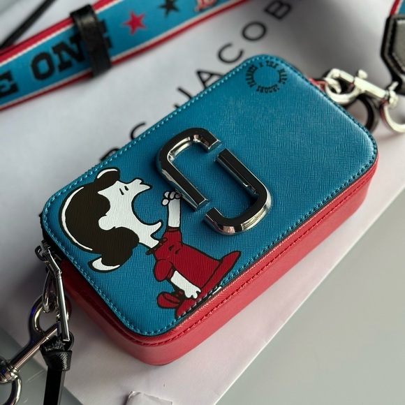 Marc Jacobs Peanuts Snoopy Limited Collaboration Lucy Crossbody Camera bag - Picture 8 of 12